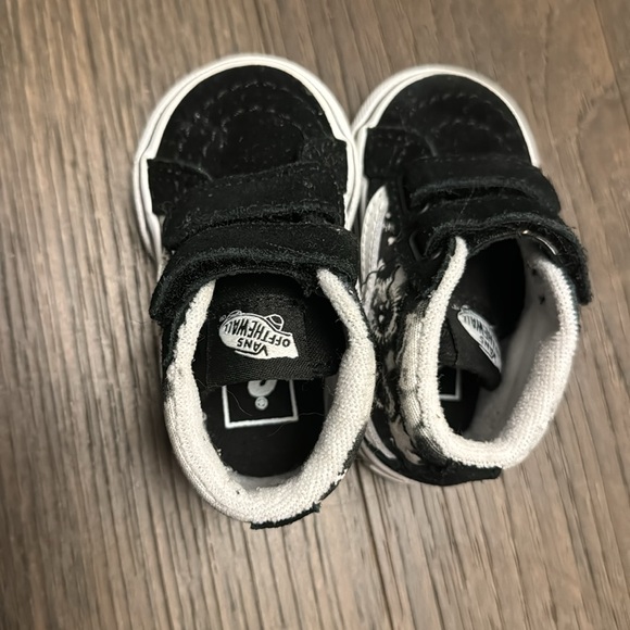 Infant vans - Picture 2 of 3